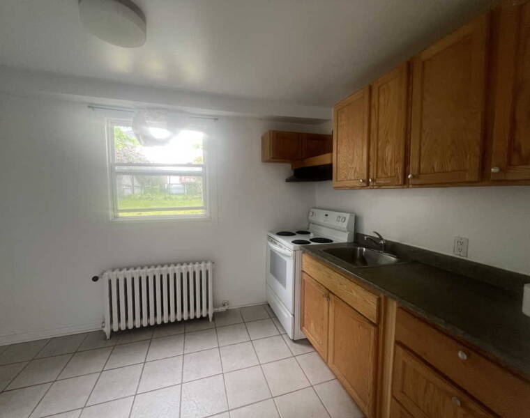 3246 Pennington Street, Halifax, Nova Scotia B3L 4A9 Canada