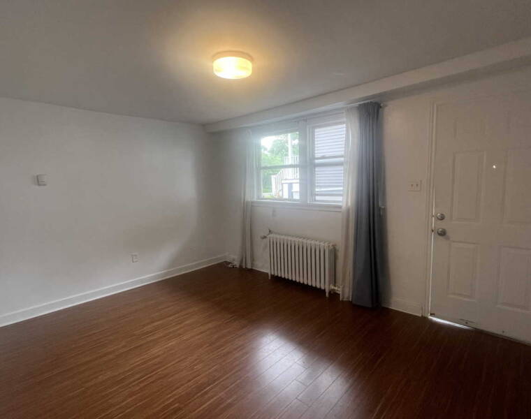 3246 Pennington Street, Halifax, Nova Scotia B3L 4A9 Canada