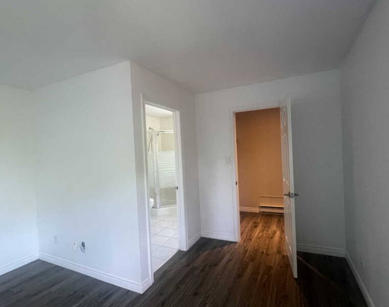 97 Stratford Drive, Dartmouth, Nova Scotia B2V 2R2 Canada