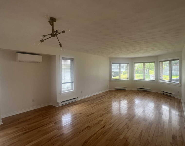 97 Stratford Drive, Dartmouth, Nova Scotia B2V 2R2 Canada