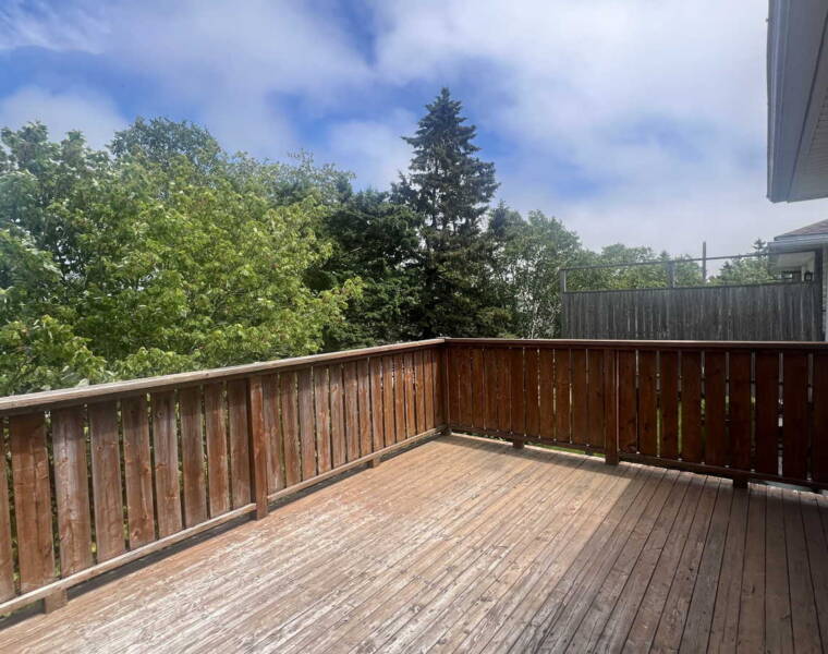 97 Stratford Drive, Dartmouth, Nova Scotia B2V 2R2 Canada