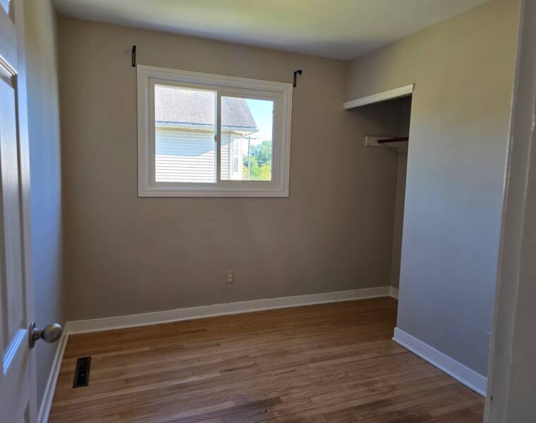 390 Spring Avenue, Dartmouth, Nova Scotia b2w 1z1 canada