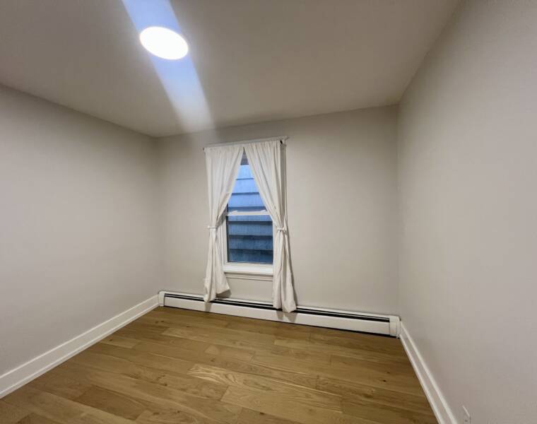 6255 Allan Street, Halifax, Nova Scotia B3L 1G8 Canada