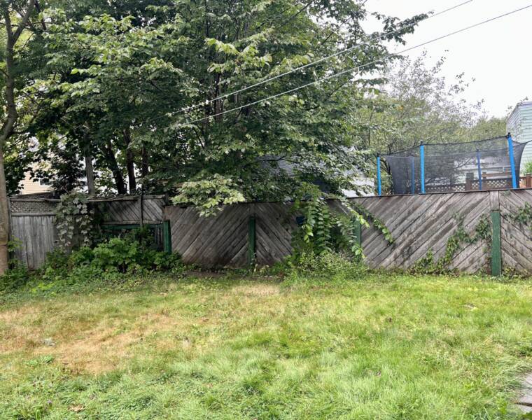 6255 Allan Street, Halifax, Nova Scotia B3L 1G8 Canada