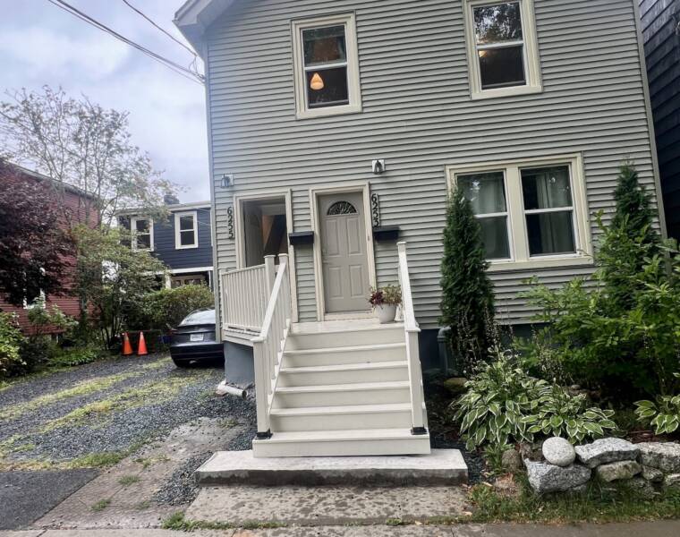 6255 Allan Street, Halifax, Nova Scotia B3L 1G8 Canada