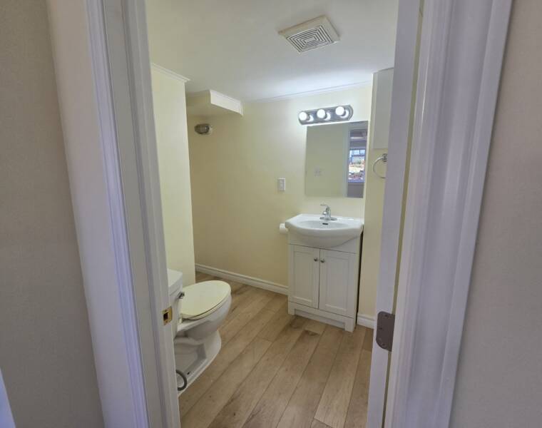 3/335 Portland Street, Dartmouth, Nova Scotia B2Y 1K7 Canada