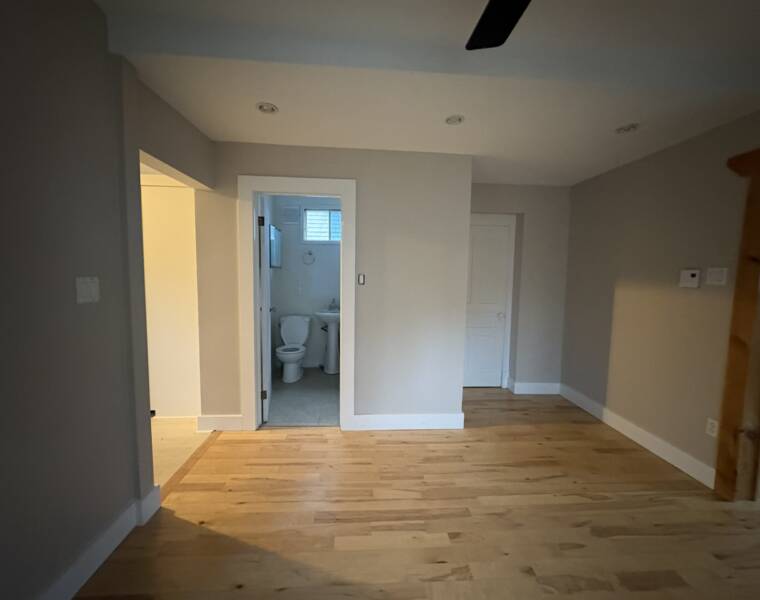 Dartmouth, Nova Scotia B3A 2S1 Canada