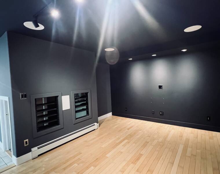 111 Lakeshore Drive, Hammonds Plains, Nova Scotia B4B 1X1 Canada