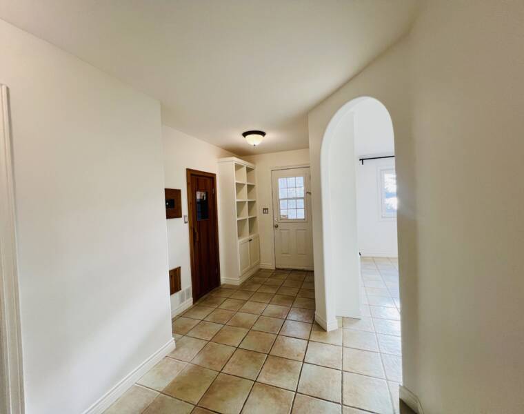 111 Lakeshore Drive, Hammonds Plains, Nova Scotia B4B 1X1 Canada