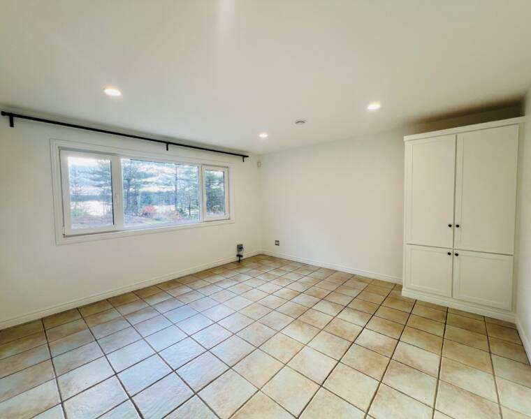 111 Lakeshore Drive, Hammonds Plains, Nova Scotia B4B 1X1 Canada