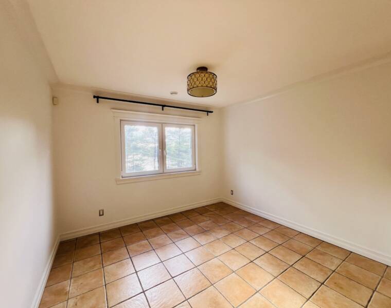 111 Lakeshore Drive, Hammonds Plains, Nova Scotia B4B 1X1 Canada