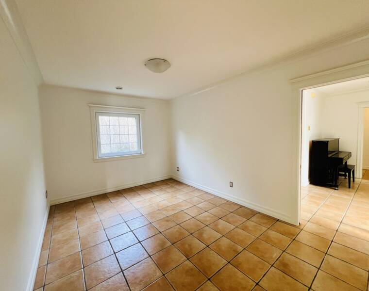 111 Lakeshore Drive, Hammonds Plains, Nova Scotia B4B 1X1 Canada