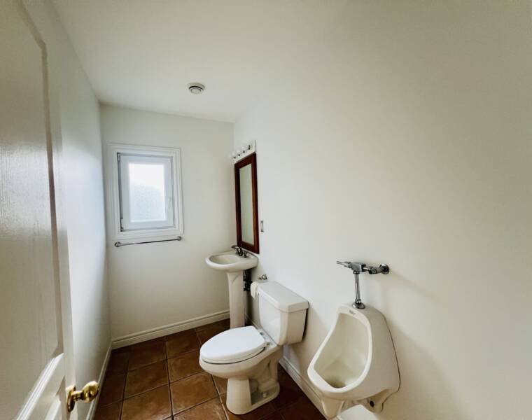 111 Lakeshore Drive, Hammonds Plains, Nova Scotia B4B 1X1 Canada