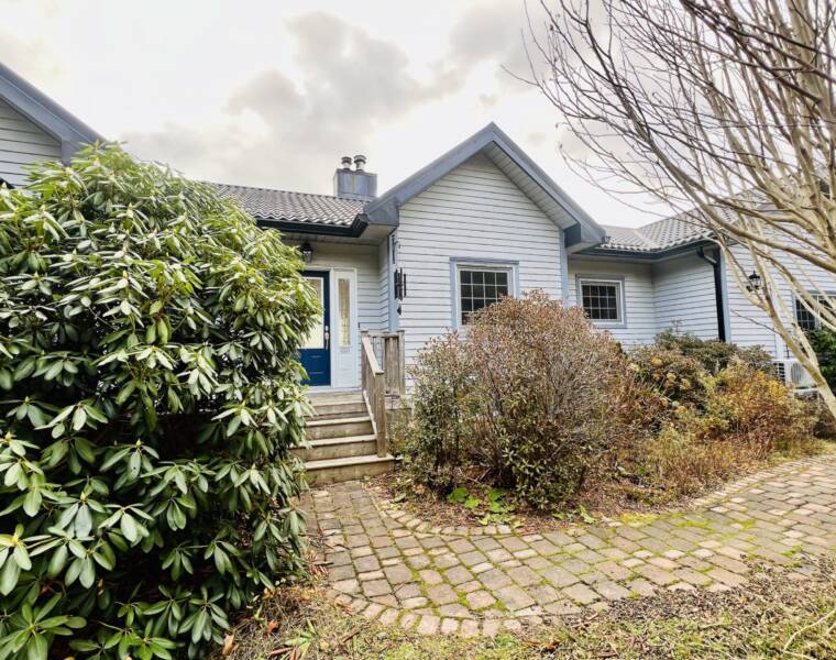 111 Lakeshore Drive, Hammonds Plains, Nova Scotia B4B 1X1 Canada