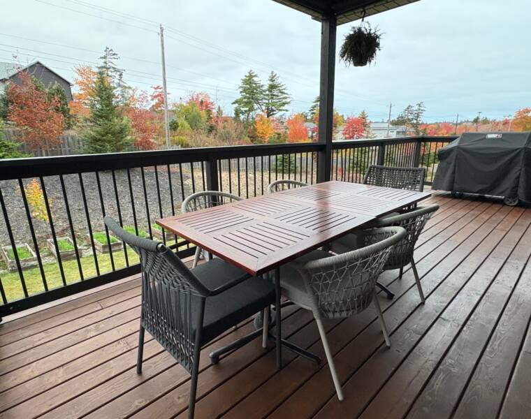 16 Cranfield Court, Bedford, Nova Scotia B4B 0S8 Canada