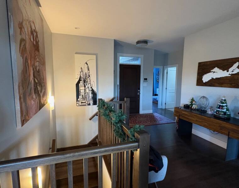 16 Cranfield Court, Bedford, Nova Scotia B4B 0S8 Canada