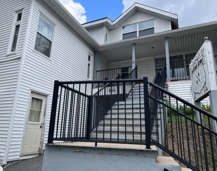 3/335 Portland Street, Dartmouth, Nova Scotia B2Y 1K7 Canada