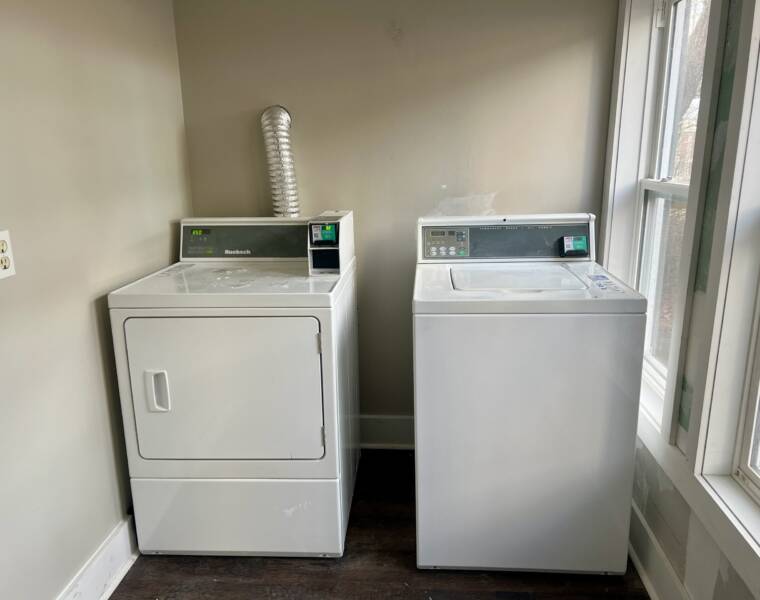 19 Best Street, Dartmouth, Nova Scotia B3A 2W9 Canada