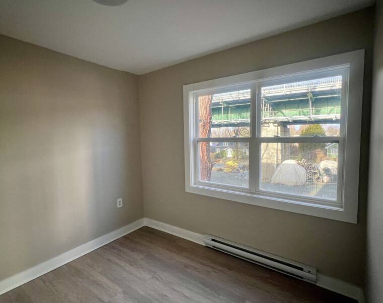 19 Best Street, Dartmouth, Nova Scotia B3A 2W9 Canada