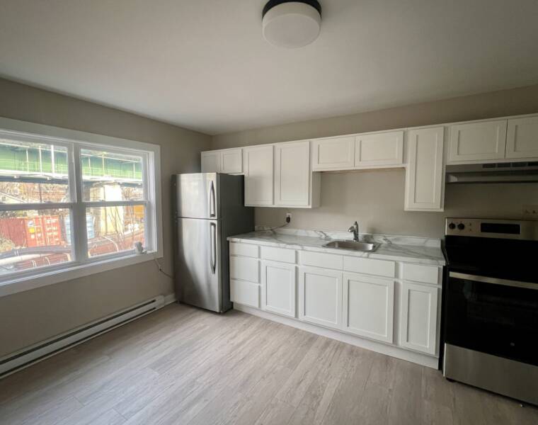 19 Best Street, Dartmouth, Nova Scotia B3A 2W9 Canada