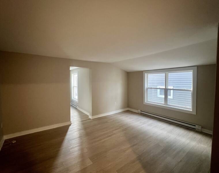 19 Best Street, Dartmouth, Nova Scotia B3A 2W9 Canada