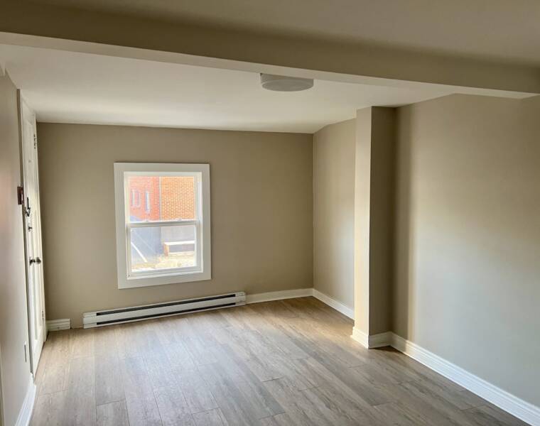 19 Best Street, Dartmouth, Nova Scotia B3A 2W9 Canada