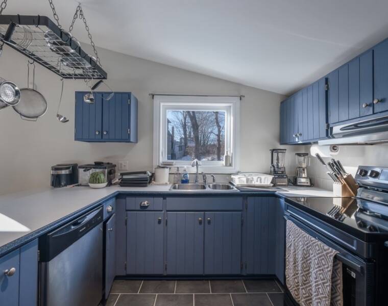 2/356 Shore Drive, Bedford, Nova Scotia B4A 1C8 Canada