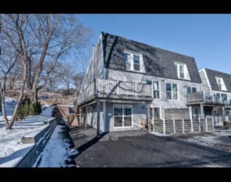 2/356 Shore Drive, Bedford, Nova Scotia B4A 1C8 Canada