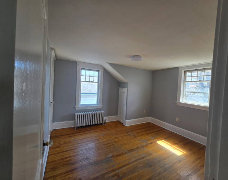 2/335 Portland Street, Dartmouth, Nova Scotia B2Y 1K7 Canada
