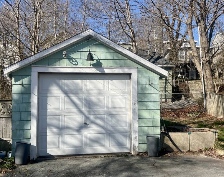 313 Portland Street, Dartmouth, Nova Scotia B2Y 1K3 Canada