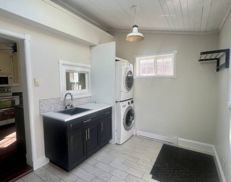 313 Portland Street, Dartmouth, Nova Scotia B2Y 1K3 Canada