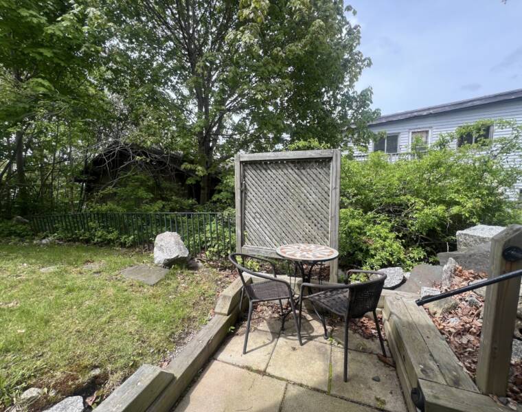 B/47 Withrod Drive, Halifax, Nova Scotia B3N 3B1 Canada