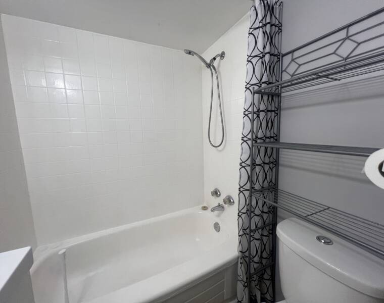 B/47 Withrod Drive, Halifax, Nova Scotia B3N 3B1 Canada
