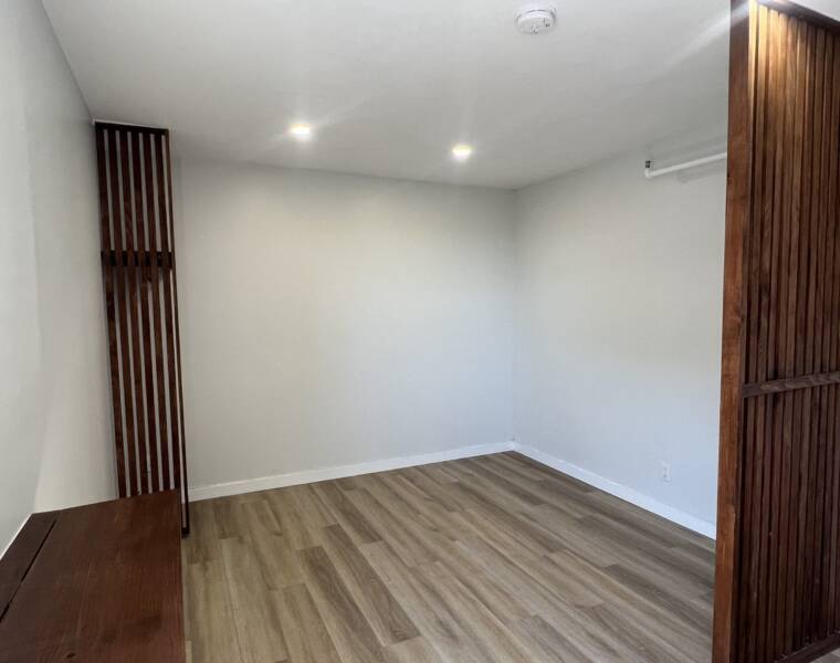 9/87 Portland Street, Dartmouth, Nova Scotia B2Y1H6 Canada