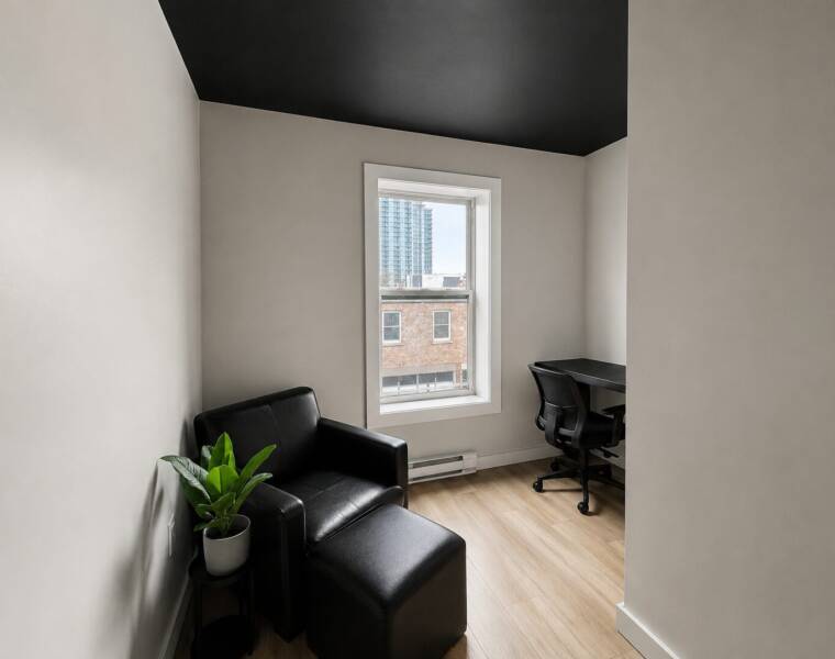 7/87 Portland Street, Dartmouth, Nova Scotia B2Y 1H6 Canada