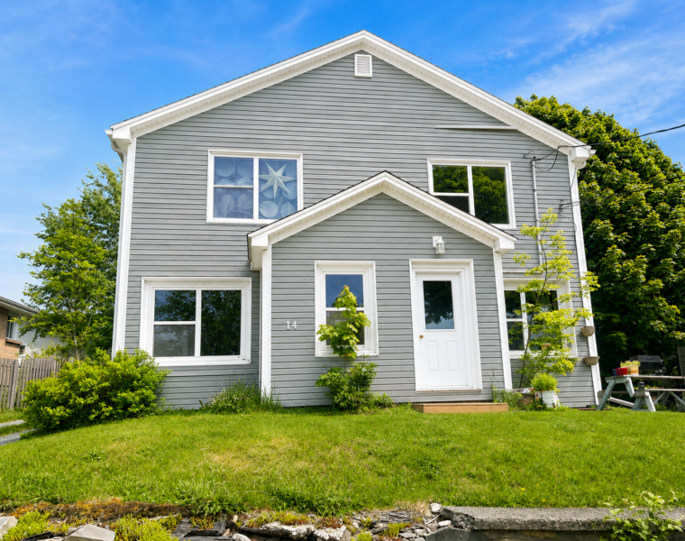 14 Eastbrook Avenue, Dartmouth, Nova Scotia B3A 1R7 Canada