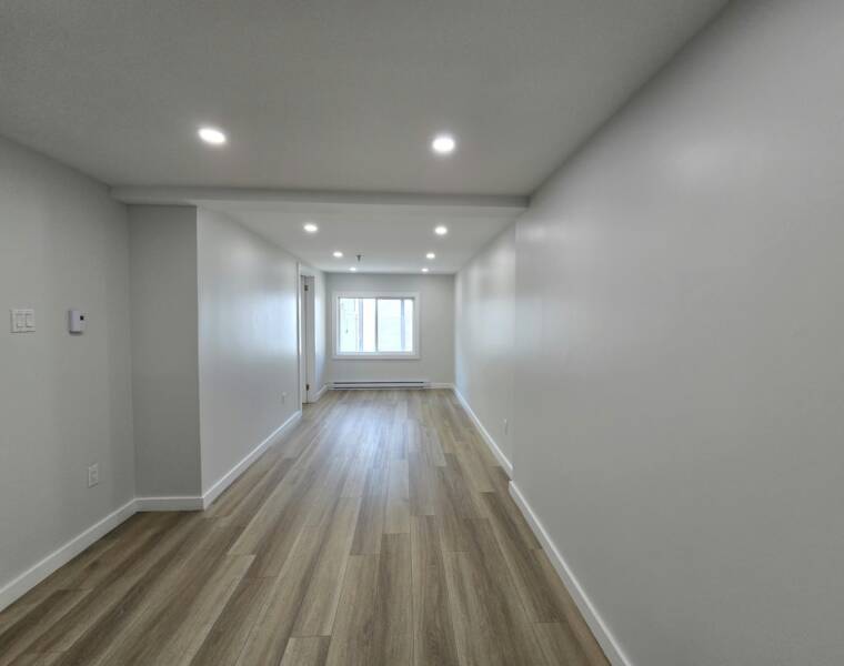 2/87 portland Street, Dartmouth, Nova Scotia B2Y 1H6 Canada